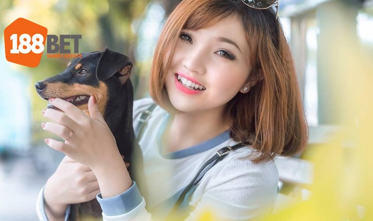 Yuri - Nguyễn Thoại Cẩm Tú là streamer vô cùng nổi tiếng